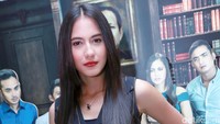 Makin dewasa, Pevita pun mulai mengubah imej tersebut dan tampil dalam film superhero Bumi Langit. Pool/Palevi S/detikHOT.