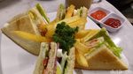 Pedas Gurih, Nasi Hangat Berpadu dengan Ayam Bakar Cabai Hijau
