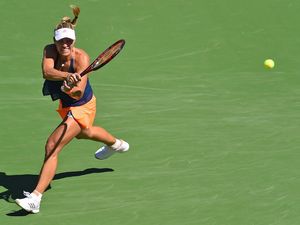 Kerber dan Venus Lolos ke Babak Keempat