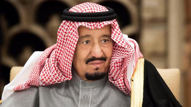 Raja Arab Saudi Salman bin Abdulaziz, di Tokyo, 13 Maret.