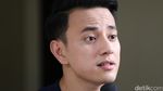 Terpesona Senyuman Billy Davidson