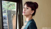 Aktris berusia 38 tahun itu tetap terlihat seksi. Pool/Noel/detikFoto.