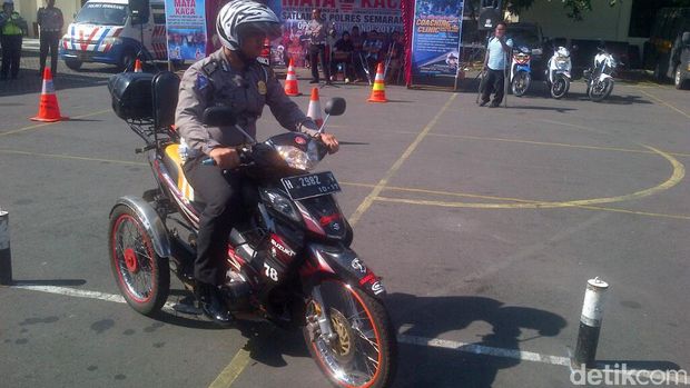 Polisi Sosialisasikan SIM D untuk Penyandang Disabilitas