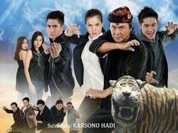 Meme Patung Macan Koramil Bikin Ngakak