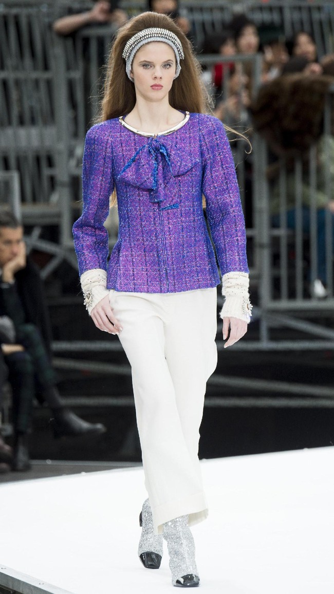 PARIS, FRANCE - MARCH 07:  A model walks the runway during the Chanel show as part of the Paris Fashion Week Womenswear Fall/Winter 2017/2018 on March 7, 2017 in Paris, France.  (Photo by Pascal Le Segretain/Getty Images)