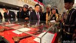 Melihat Pameran Keris di DPR
