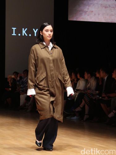 I.K.Y.K dan Peggy Hartanto Tampilkan Karya di Melbourne Fashion Festival