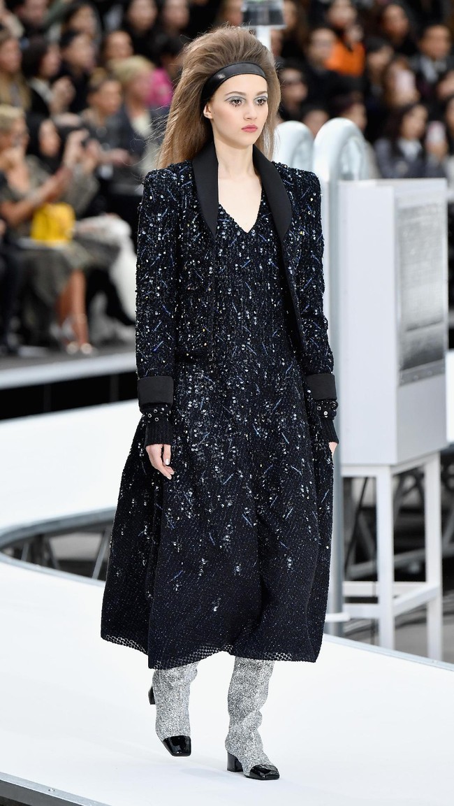 PARIS, FRANCE - MARCH 07:  A model walks the runway during the Chanel show as part of the Paris Fashion Week Womenswear Fall/Winter 2017/2018 on March 7, 2017 in Paris, France.  (Photo by Pascal Le Segretain/Getty Images)