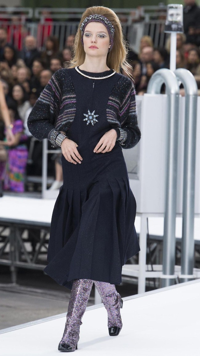 PARIS, FRANCE - MARCH 07:  A model walks the runway during the Chanel show as part of the Paris Fashion Week Womenswear Fall/Winter 2017/2018 on March 7, 2017 in Paris, France.  (Photo by Pascal Le Segretain/Getty Images)