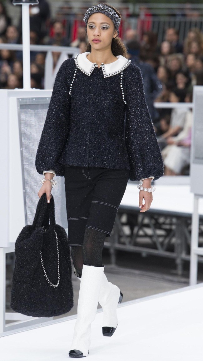 PARIS, FRANCE - MARCH 07:  A model walks the runway during the Chanel show as part of the Paris Fashion Week Womenswear Fall/Winter 2017/2018 on March 7, 2017 in Paris, France.  (Photo by Pascal Le Segretain/Getty Images)