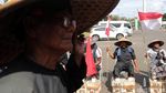 Aksi Semen Kaki Petani Kendeng Masih Berlanjut