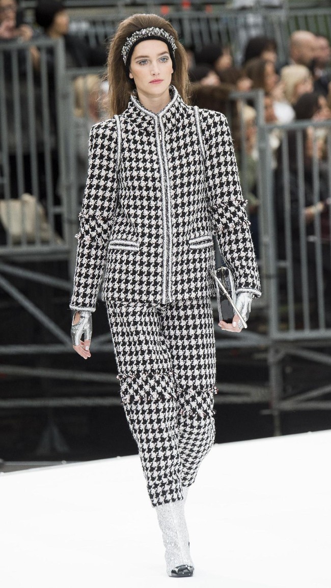 PARIS, FRANCE - MARCH 07:  A model walks the runway during the Chanel show as part of the Paris Fashion Week Womenswear Fall/Winter 2017/2018 on March 7, 2017 in Paris, France.  (Photo by Pascal Le Segretain/Getty Images)