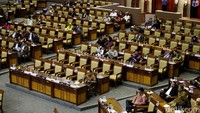 Dewan Perwakilan Rakyat (DPR) RI menggelar sidang paripurna pembukaan masa sidang setelah reses. Sidang di gelar di Ruang Rapat Paripurna Gedung Nusantara II, Kompleks Parlemen, Senayan, Jakarta, Rabu (15/3/2017).
