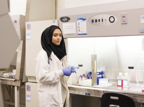 Foto: Potret Hijabers Inspiratif dari Peneliti Hingga Guru di Kanada