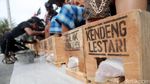 Aksi Semen Kaki Petani Kendeng Masih Berlanjut