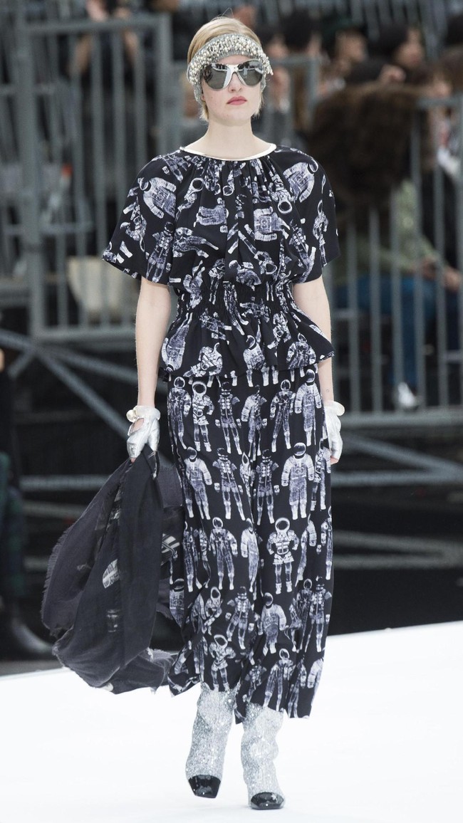 PARIS, FRANCE - MARCH 07:  A model walks the runway during the Chanel show as part of the Paris Fashion Week Womenswear Fall/Winter 2017/2018 on March 7, 2017 in Paris, France.  (Photo by Pascal Le Segretain/Getty Images)