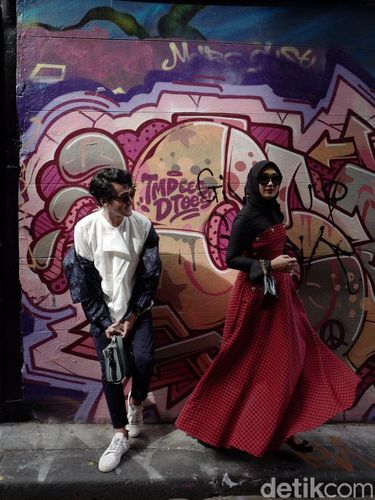 Perjalanan 'Mencari Inspirasi' Barli Asmara & Dian Pelangi di Melbourne