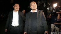 Suryo diperiksa selama 10 jam.