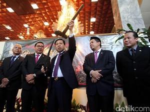 Pimpinan DPR Belum Terima Surpres RUU Pertembakauan