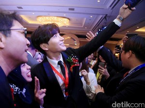 Sampai Jakarta untuk Asian Games, Leeteuk SuJu Langsung Makan Sate