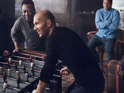 Pose Kocak Master Photoshop dengan Para Pesohor Dunia