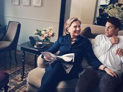 Pose Kocak Master Photoshop dengan Para Pesohor Dunia