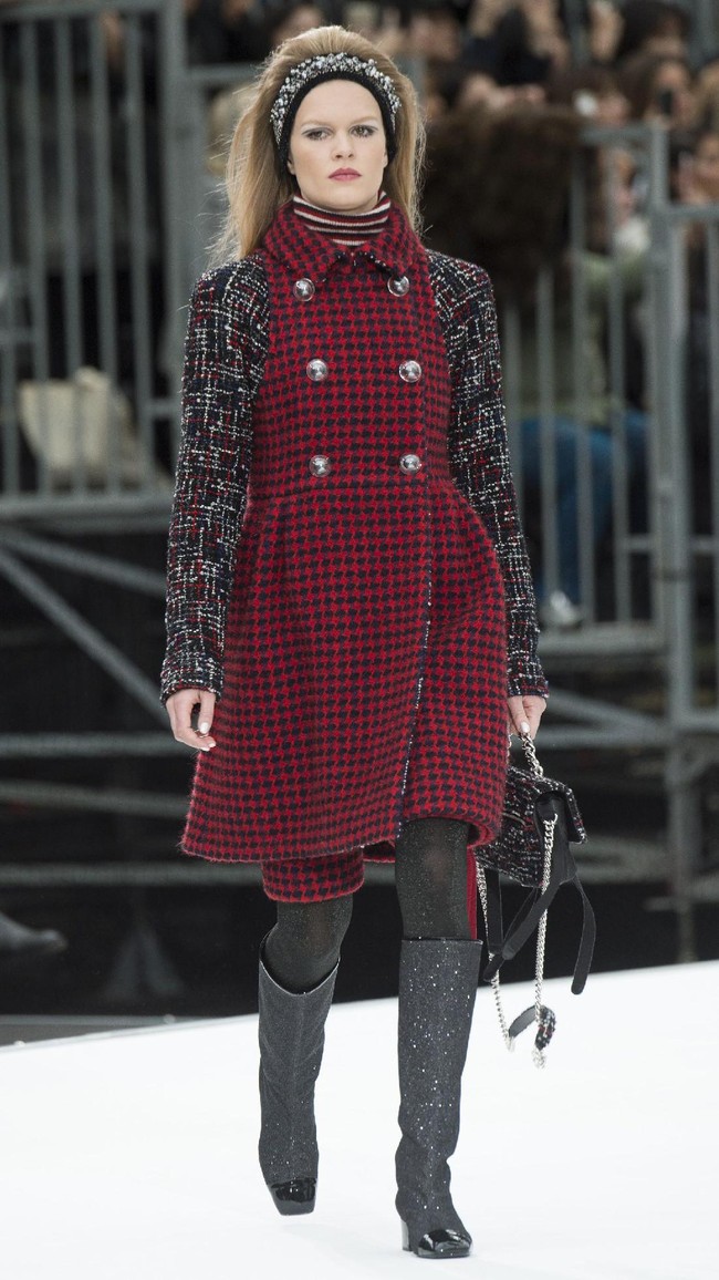 PARIS, FRANCE - MARCH 07:  A model walks the runway during the Chanel show as part of the Paris Fashion Week Womenswear Fall/Winter 2017/2018 on March 7, 2017 in Paris, France.  (Photo by Pascal Le Segretain/Getty Images)