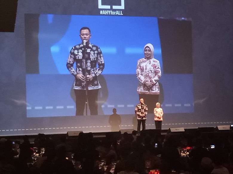 Agus-Sylvi Gelar Perpisahan dengan Relawan, SBY Hadir Agus-Sylvi Gelar Perpisahan dengan Relawan, SBY Hadir