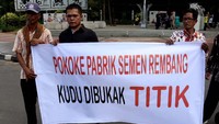 Dalam aksinya ratusan Laskar Brotoseno mendukung pembangunan pabrik PT Semen Indonesia di wilayah Rembang dan keprihatinan atas terancamnya aset negara yang di kuasai oleh asing.