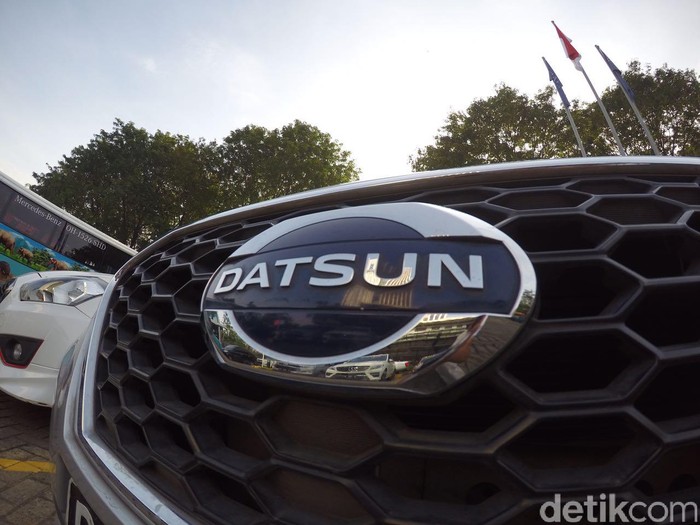 Aneka Logo Mobil, toyota, bmw, alpina, datsun, nissan