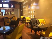 Moreau: Nyamm! Manis Legit <i>Crepes</i> Isi Buah Segar dengan Lelehan <i>Dark Chocolate</i>