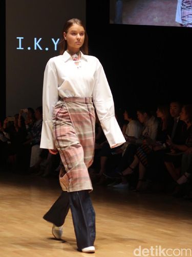 I.K.Y.K dan Peggy Hartanto Tampilkan Karya di Melbourne Fashion Festival
