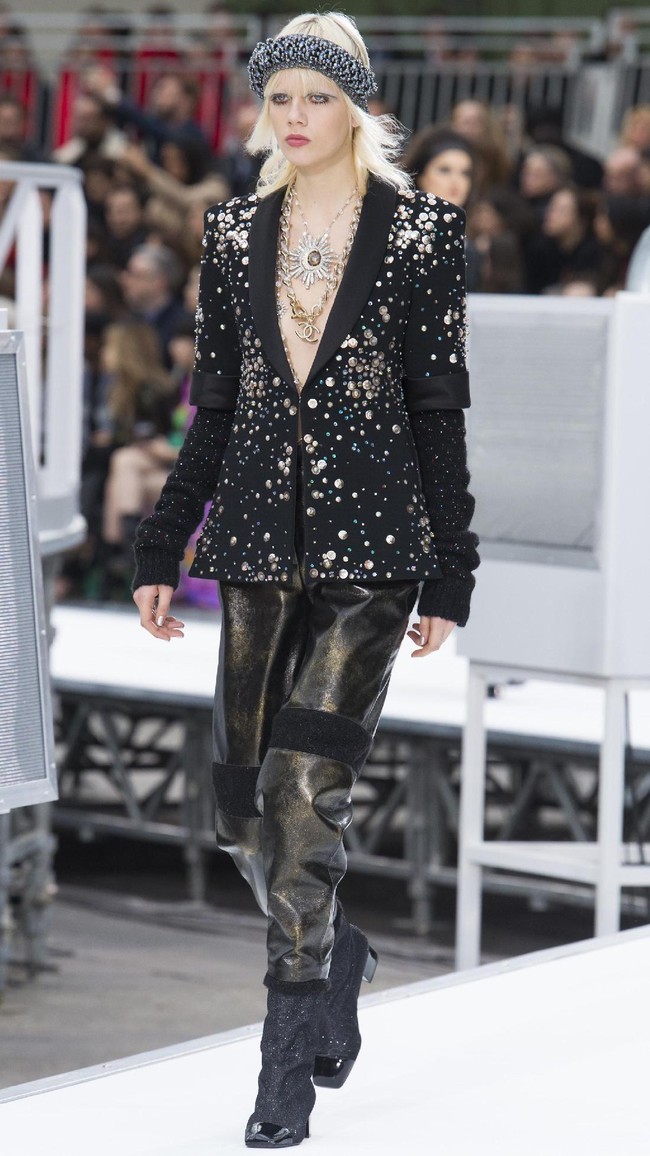 PARIS, FRANCE - MARCH 07:  A model walks the runway during the Chanel show as part of the Paris Fashion Week Womenswear Fall/Winter 2017/2018 on March 7, 2017 in Paris, France.  (Photo by Pascal Le Segretain/Getty Images)