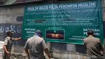 Panwaslu Jakbar Turunkan APK dan Spanduk Provokatif