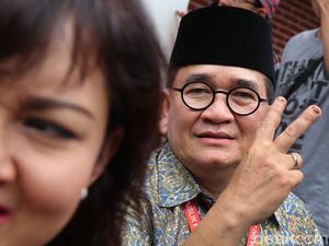 Ruhut Bela TGB yang Pilih Curhat ke Luhut Ketimbang SBY