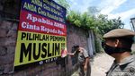 Panwaslu Jakbar Turunkan APK dan Spanduk Provokatif