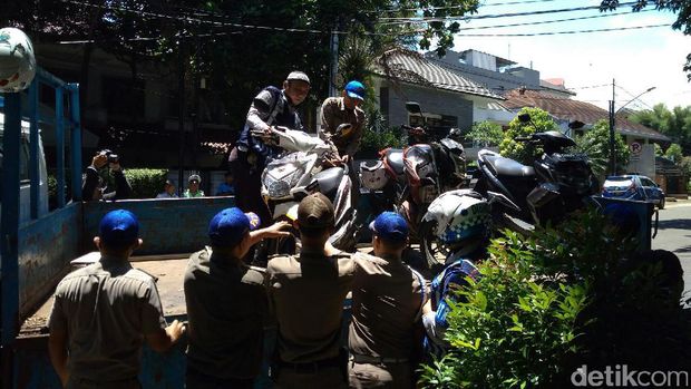  Operasi penertiban parkir liar di Melawai, Jaksel, Rabu (15/3/2017)