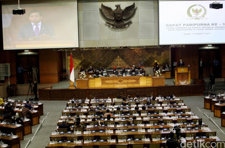 Sempat Ada Interupsi, DPR Setuju Pembahasan RUU Perbukuan Ditunda Sempat Ada Interupsi, DPR Setuju Pembahasan RUU Perbukuan Ditunda
