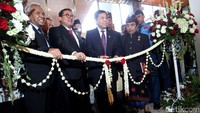 Acara ini dibuka secara simbolis oleh Ketua DPR Setya Novanto.