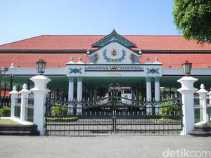 1 Sura Mubeng Beteng Keraton Yogyakarta Digelar Malam Jumat