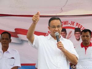 Di Mangga Besar, Anies Tepis Kabar Ancaman