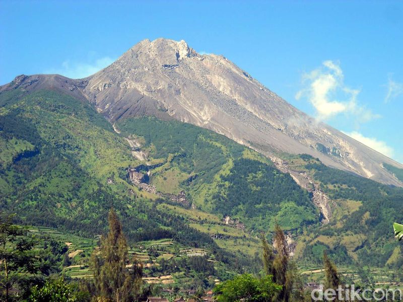  Puisi  Keindahan  Gunung  Kumpulan Puisi  Terbaik