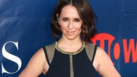 Jennifer Love Hewitt juga pernah mematikan akun Twitter pada 2013 saat menunggu kelahiran bayi pertamanya. Foto: Getty Images