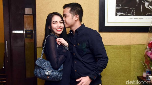 Kezia Karamoy dan Axcel Narang