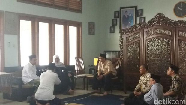 Mensos melayat di rumah KH Hasyim Muzadi di Depok, Jawa Barat