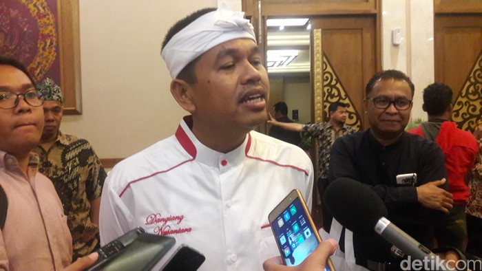 PDIP Siap Tampung Dedi Mulyadi yang Ancam Mundur dari Golkar