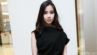 Bagaimana menurut Anda penampilan Agatha? Pool/Palevi S/detikFoto.