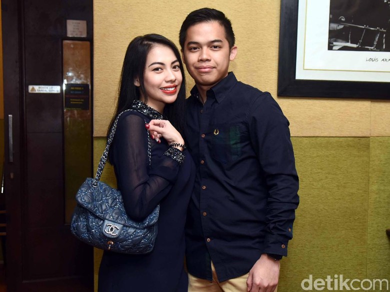 Resepsi Diundur, Kezia Karamoy Tarik Kembali 500 Undangan Resepsi Diundur, Kezia Karamoy Tarik Kembali 500 Undangan