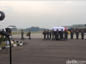 Setelah Upacara Militer di Halim, Jenazah KH Hasyim Dibawa ke Depok