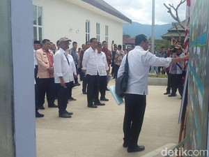 Menhub Tambah 12 Bus untuk Angkutan di Putussibau Kalbar